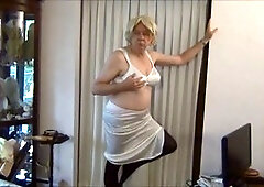 wild Gigi modeling glides