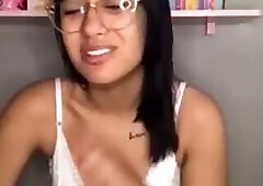 Mel Campbell Seminua Se Exibindo De Forma Bem Sexy