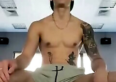 Asian guy gym jerk off