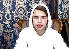 Pretty cam boy lets everyone see his tight asshole