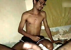 Unexperienced bottom enjoys a solid blowjob while getting his salad tossed