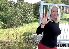 Hottie gets naked for pussy-nailing without kicking BF out