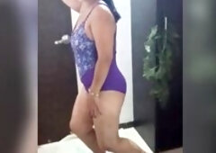 Come and see your hawt stepmom doing some worthwhile workout moves