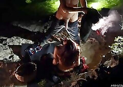 sexe nocturne au bord de l'eau