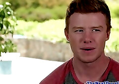 Muscly jock enjoys masturbating in closeup