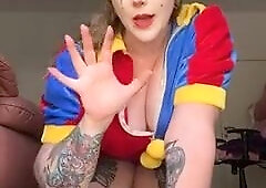 #halloween #cosplay #clown #kinky #fetish #roleplay #sexting #curvy #bulky
