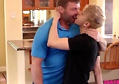 Hunk Colby Jansen mounts his bigcock down Daniels throat