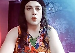 Young Shemale Crossdresserkitty explores her desires