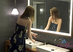 Atk Girlfriends In Virtual Vacation Hawaii With Moly Manson 4/8