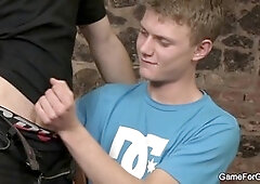 Hunk mans up and enjoys a wild ride from behind