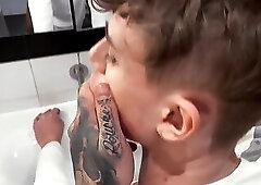 Shampoo Bottle Challenge: Bareback