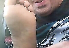 I FOUND THIS BLACK GUY IN NORTH PHILLY WITH AWESOME SMELLY TASTY SOLES