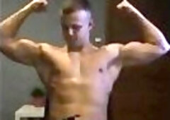 22YO FITNESS HUNK JERKING OFF