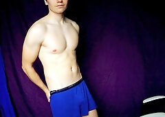 Gay-for-pay Dude Peels off and Spunks For You