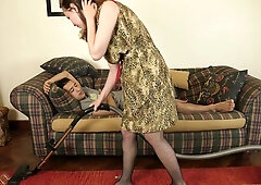 Naughty Housewife With Large Nipples Seducing Her Toy Boy - MatureNl