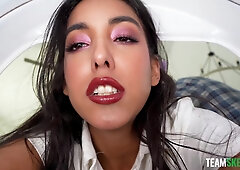 Clumsy Babysitter Got Stuck On The Washing Machine