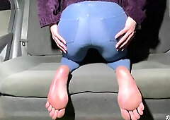 Take off my pants and place in an ANAL INTERCOURSE for the 1st time. Show my feet. Foot fetish, butt, dark hole