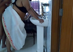 Student 18+ Came And Fucked Indian College Female Teacher While Fixing Saree In Washroom - Huge Ass Fuck