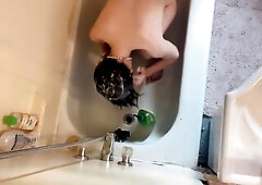 CLEAN HAIR IN ADVANCE OF SHOWER