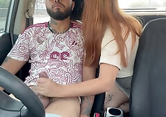 MASTURBATING THE TAXI DRIVER ON THE STREET