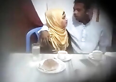 Young Desi Lovers Ki Restaurant Blowjob Sex