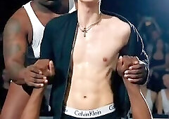 The moment when the handsome Korean man on stage makes hearts race the most has arrived!