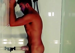 Straight Australian wolf edging with see-through fleshlight, huge cumshot !