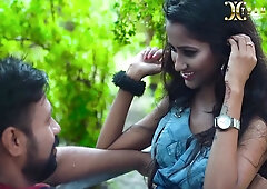 Desi Girl Sudipa With Her Boyfreind In Garden, Rain & Fucking In Nature, Full Outdoor