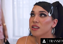 Insane All-transgender Gangbang! Trans Babe Kasey Kei Inspires Bareback Group Sex Orgy!
