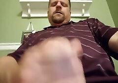 Big-Cock Daddy Strokes His Meats