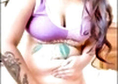 Thick and curvy, hairy pussy, stretched
