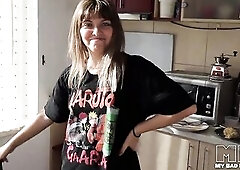 Trying out sex dices just for joy, until I reach an climax and get my twat filled with cum