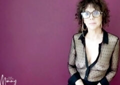 Storytime with yourfavoritemommy continues in a sultry solo session