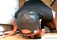 Amateur Reality Gloryhole Blow Job