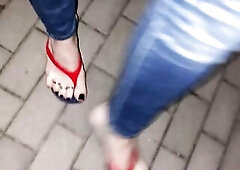 I jerk off and cum during the time that walking at the bus stop at night