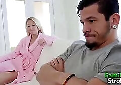 Hardcore girlfriend's step-mom in her palace