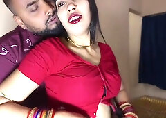 Desi Tamil Mallu Aunty Hot Romance With Kissing And Saree Blouse Bra Remove By Rahul - Hindi Sex