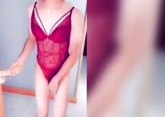 I love to costume like a slut and serve my dominant, I love the 22 cm of my sex-toy, I squirt!!