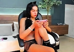 Brunette Solo Webcam Masturbation